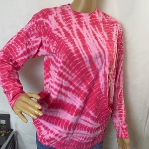 VS/ Pink long sleeve tee